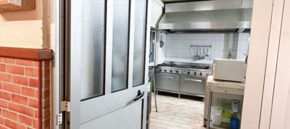 125m² Commercial property in Cartaxo, Portugal No. 64963 9