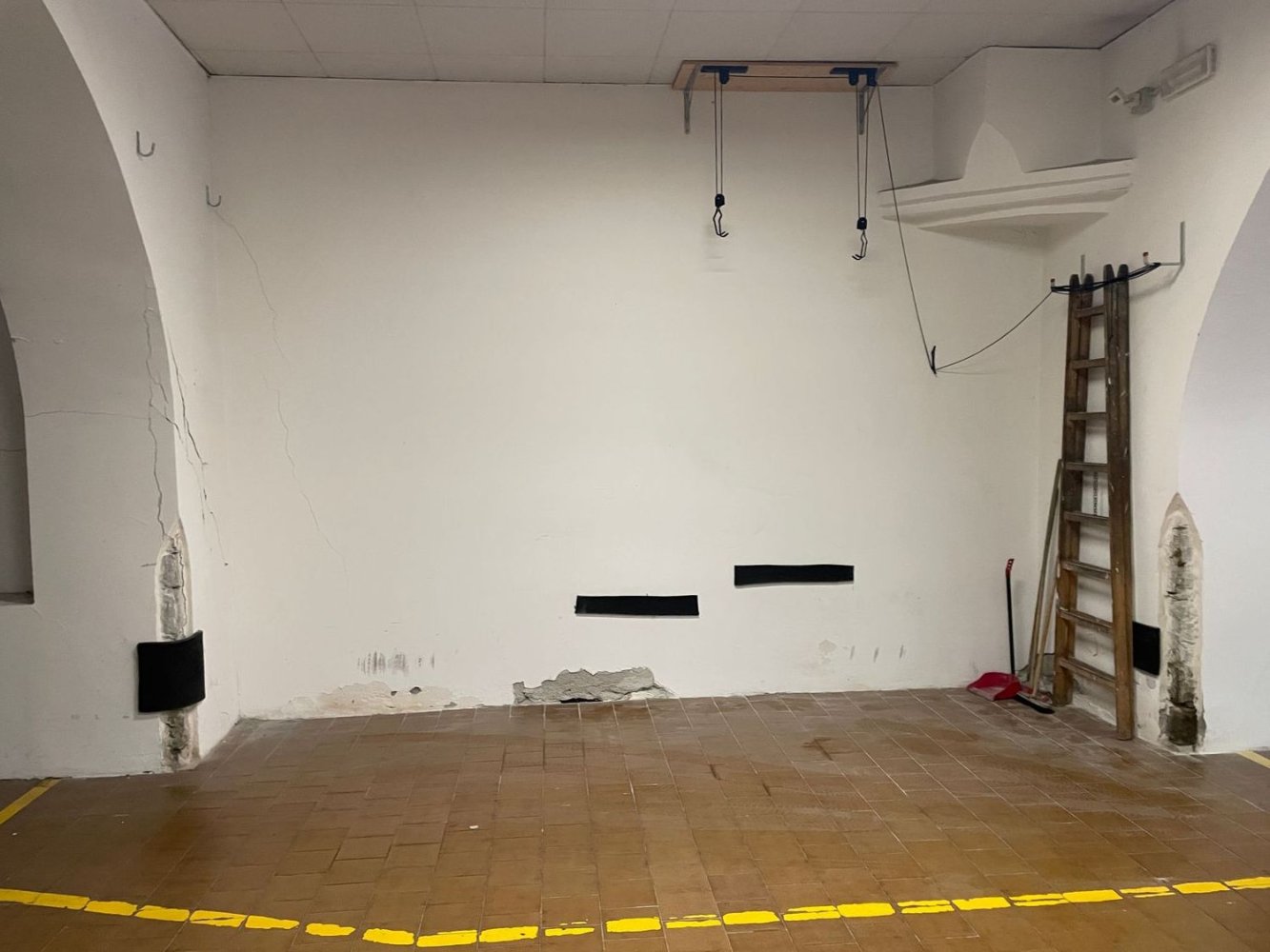 13m² Garage in Trieste, Italy No. 337925