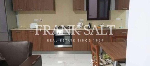 2 bedrooms Penthouse in Rabat, Malta No. 11047 2