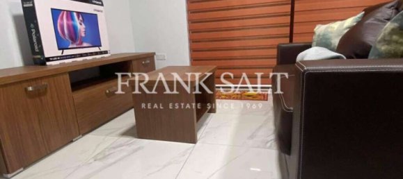 2 bedrooms Penthouse in Rabat, Malta No. 11047 3