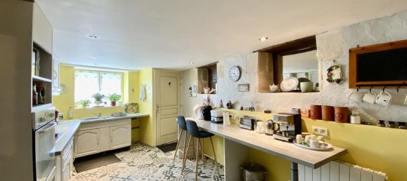 3 bedrooms House in Vienne, France No. 340079 6