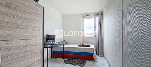 3 bedrooms Apartment in Cachan, France No. 148120 4