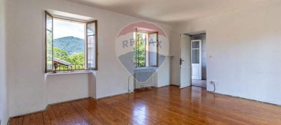 4 bedrooms House in Strona, Italy No. 371953 42