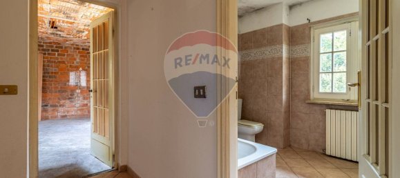 4 bedrooms House in Strona, Italy No. 371953 14