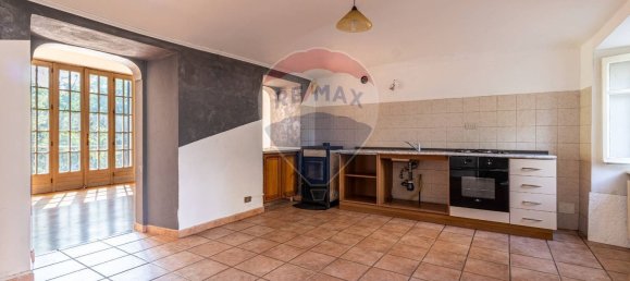 4 bedrooms House in Strona, Italy No. 371953 5