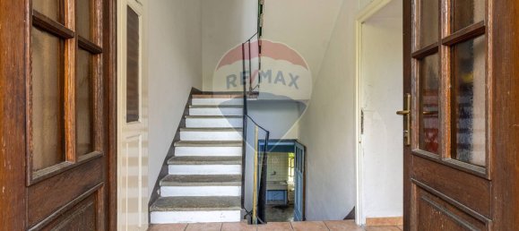 4 bedrooms House in Strona, Italy No. 371953 2