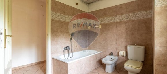 4 bedrooms House in Strona, Italy No. 371953 17