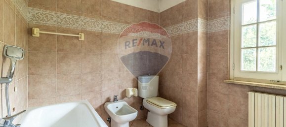 4 bedrooms House in Strona, Italy No. 371953 16