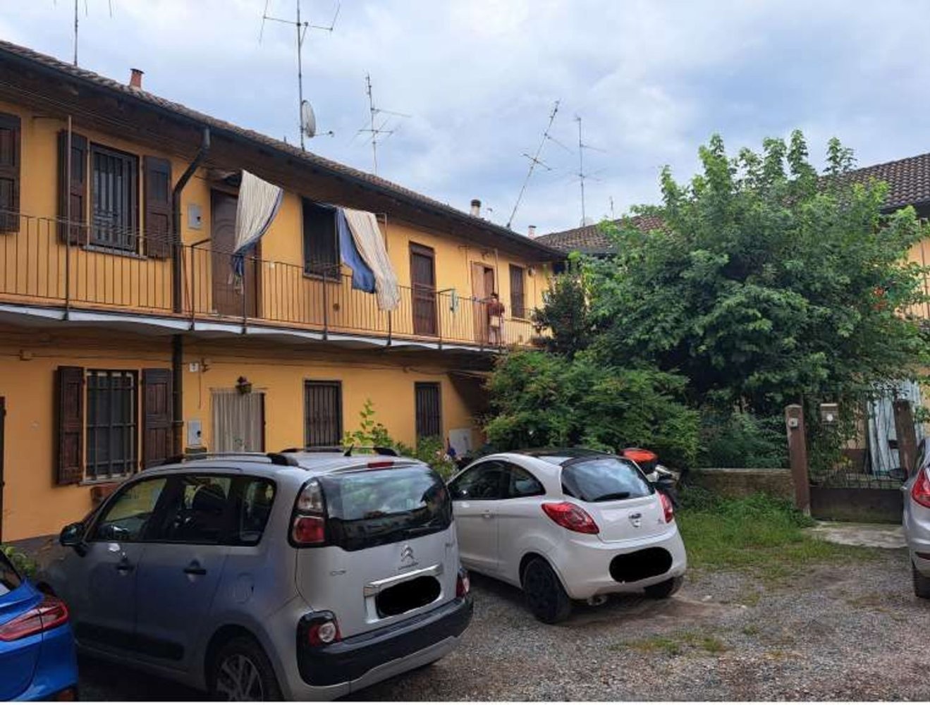 Apartamento de 3 habitaciónes en Locate di Triulzi, Italy No. 7251