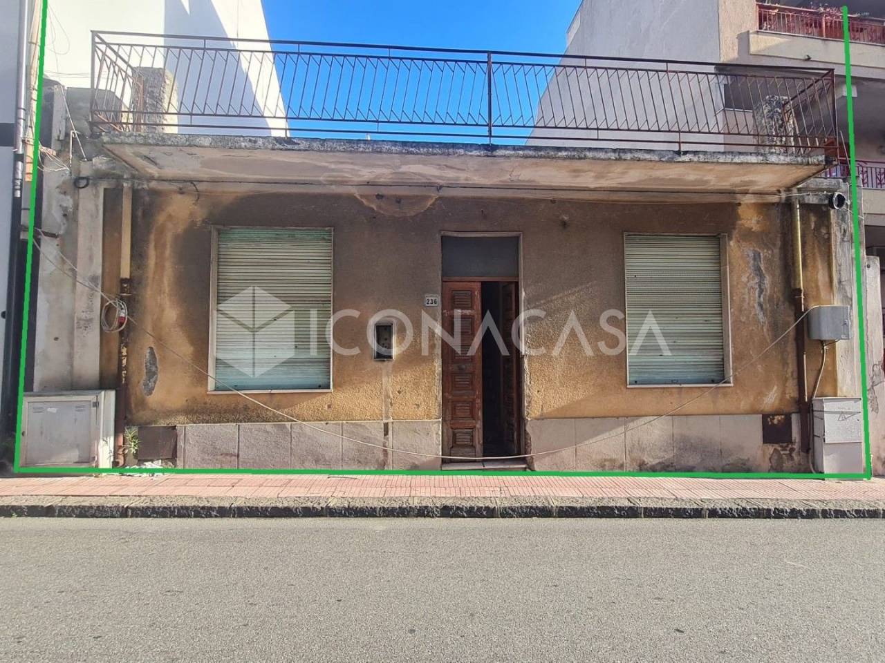 Casa de 4 habitaciónes en Santa Teresa di Riva, Italy No. 19071