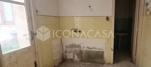 Casa de 4 habitaciónes en Santa Teresa di Riva, Italy No. 19071 44