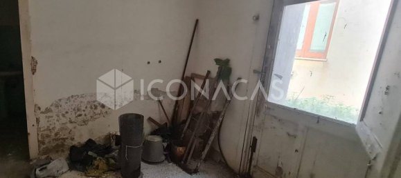 Casa de 4 habitaciónes en Santa Teresa di Riva, Italy No. 19071 20