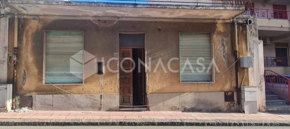 Casa de 4 habitaciónes en Santa Teresa di Riva, Italy No. 19071 11