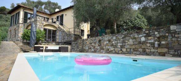 Villa de 6 divisões em Diano San Pietro, Italy N.º 115151 24