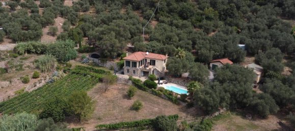 Villa de 6 divisões em Diano San Pietro, Italy N.º 115151 39