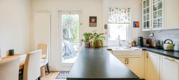 2 Schlafzimmer Haus in Kenley, United Kingdom, Nr. 8037 3