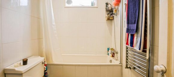 2 Schlafzimmer Haus in Kenley, United Kingdom, Nr. 8037 13