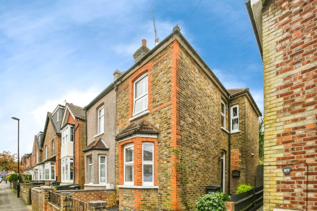 2 Schlafzimmer Haus in Kenley, United Kingdom, Nr. 8037