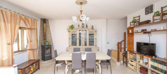 Дом с 4 комнатами в Мессина, Италия № 132460 4