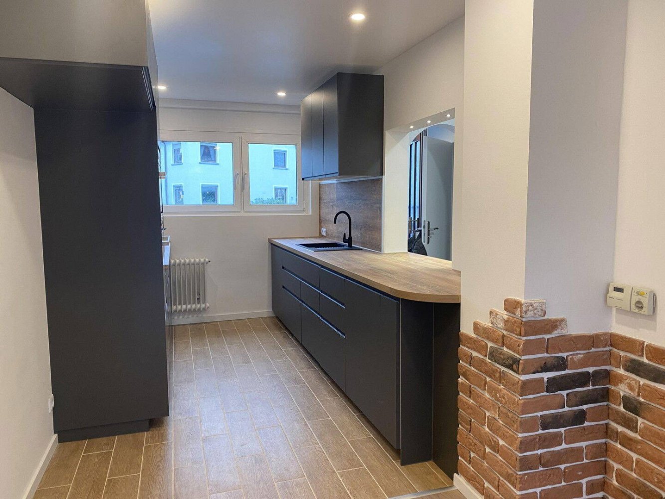 3 bedrooms Townhouse in Stuttgart, Germany No. 290914