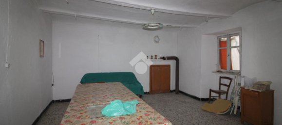 8 rooms House in San Giorgio Scarampi, Italy No. 114733 18