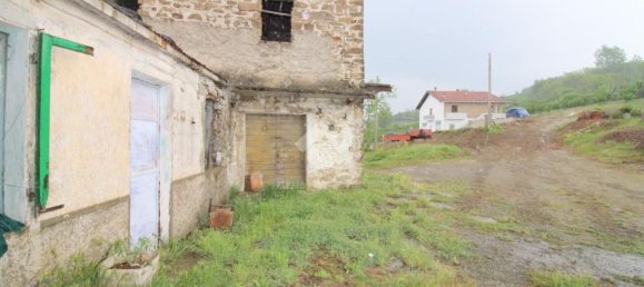 8 rooms House in San Giorgio Scarampi, Italy No. 114733 5