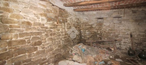 8 rooms House in San Giorgio Scarampi, Italy No. 114733 12