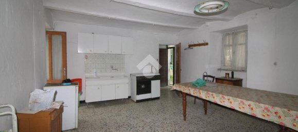 8 rooms House in San Giorgio Scarampi, Italy No. 114733 11