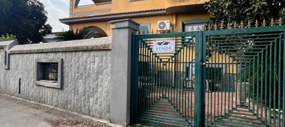 Villa de 9 habitaciónes en Castel Volturno, Italy No. 115201 42