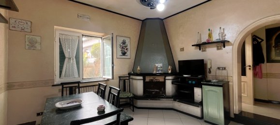 Villa de 9 habitaciónes en Castel Volturno, Italy No. 115201 11