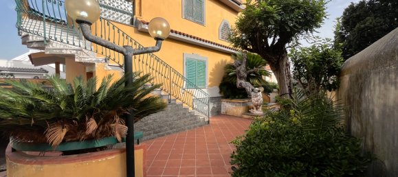 Villa de 9 habitaciónes en Castel Volturno, Italy No. 115201 17