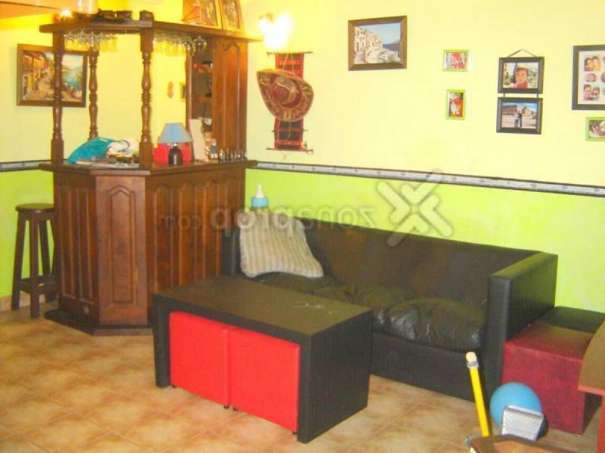 2 bedrooms House in Vicente Lopez, Argentina No. 19684