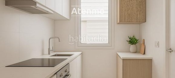 4 Schlafzimmer Wohnung in Ciutat Vella, Spain, Nr. 190228 2