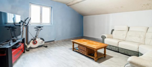 Casa de 3 dormitorios en Rhone, France No. 240298 5