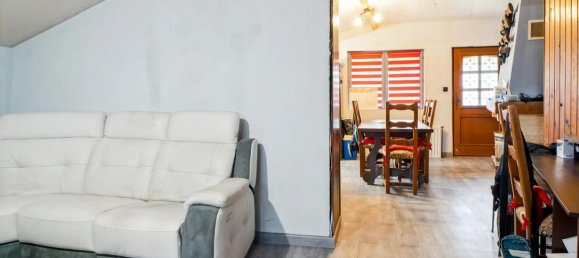 Casa de 3 dormitorios en Rhone, France No. 240298 4