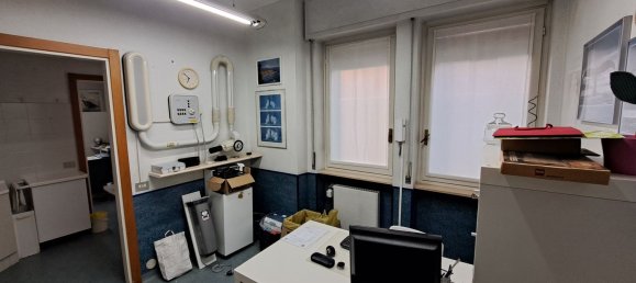 Büro in Erba, Italy 140m², Nr. 234290 37