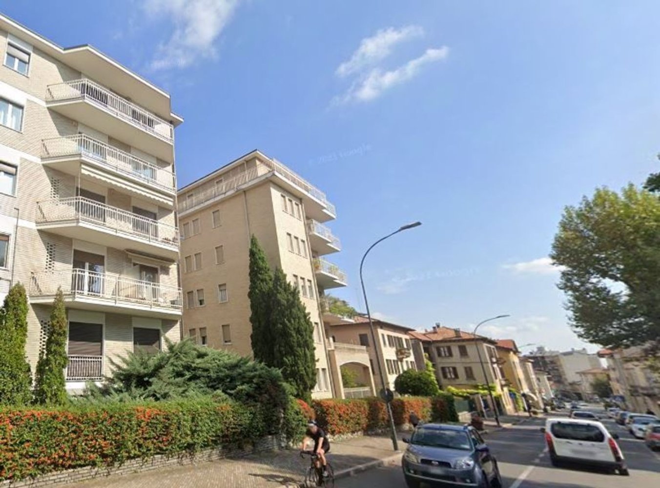 Büro in Erba, Italy 140m², Nr. 234290