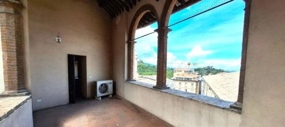 952m² Office in Spoleto, Italy No. 373466 2