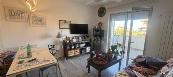 Apartamento de 2 dormitorios en Fiumicino, Italy No. 359152 8