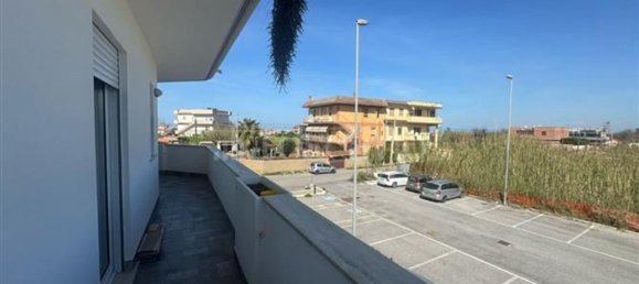 Apartamento de 2 dormitorios en Fiumicino, Italy No. 359152 7