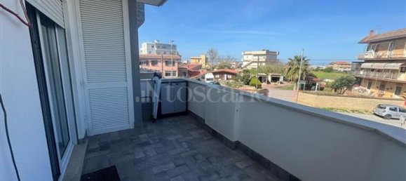 Apartamento de 2 dormitorios en Fiumicino, Italy No. 359152 6