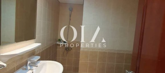 4 bedrooms Villa in Abu Dhabi, UAE No. 20120 16