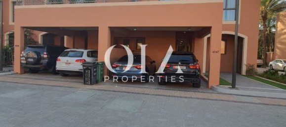 4 bedrooms Villa in Abu Dhabi, UAE No. 20120 3