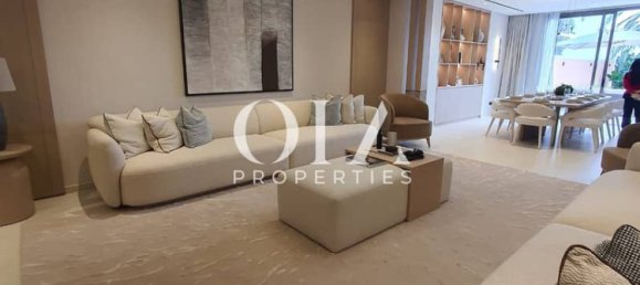 4 bedrooms Villa in Abu Dhabi, UAE No. 20120 6