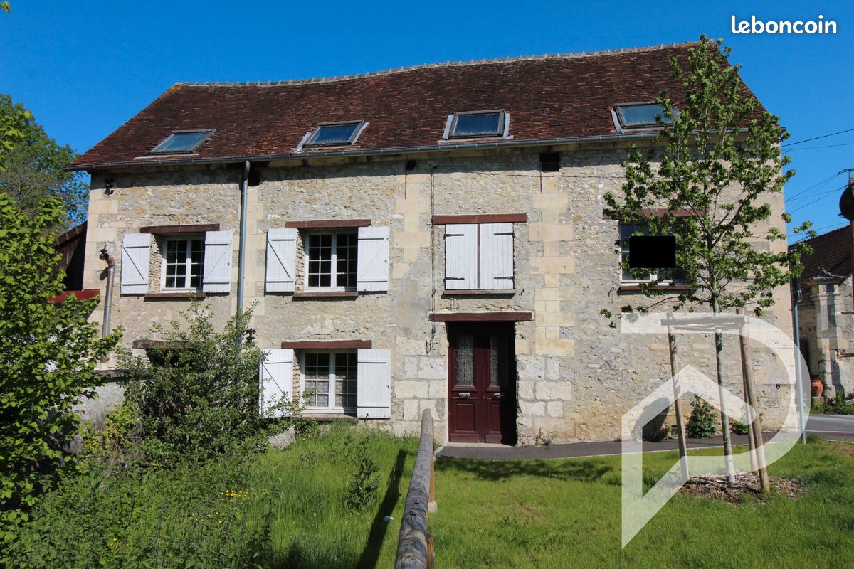 6 bedrooms House in Clermont, France No. 330300