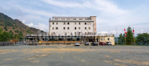 1 bedroom Apartment in Giaveno, Italy No. 302777 2