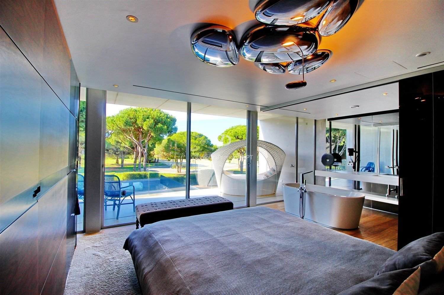 4 bedrooms House in Quarteira, Portugal No. 121976