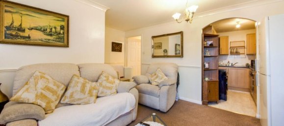 1 bedroom Apartment in Enfield, United Kingdom No. 2190 4