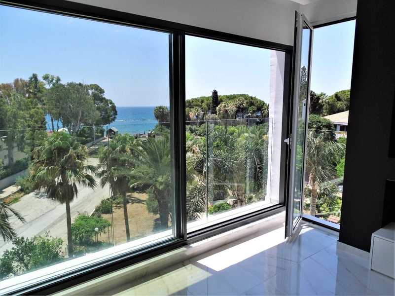3 bedrooms Apartment in Germasogeia, Cyprus No. 19202