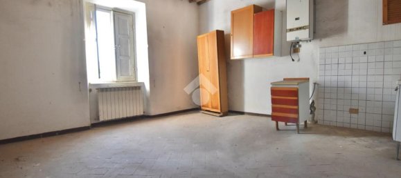 14 rooms Apartment in Collesalvetti, Italy No. 104994 9